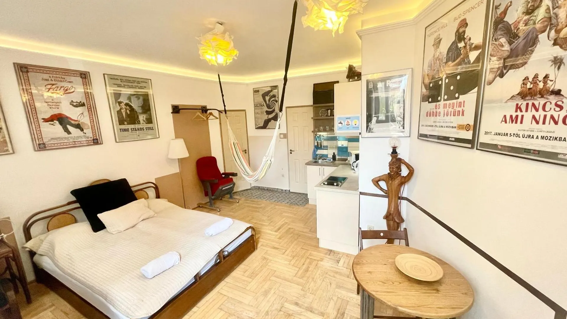 Film Poster Or Coffee Basement Apartman With Terrace Budapest